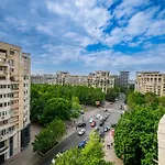 Charming Retreat - Cozy 2br Near Center Bucharest