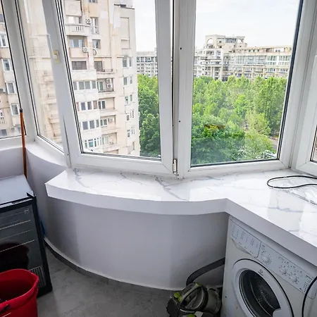 Refined Living - Contemporary 2br Retreat *
