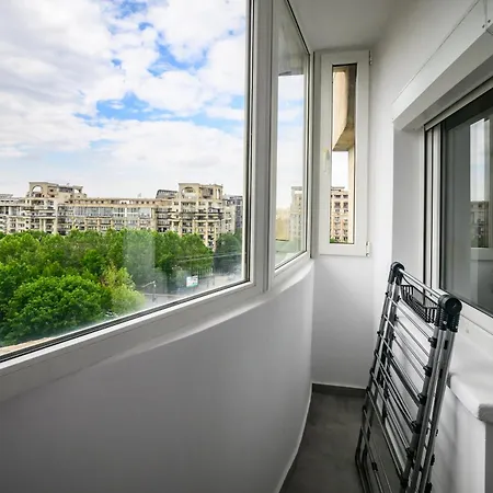 Refined Living - Contemporary 2br Retreat Appartement