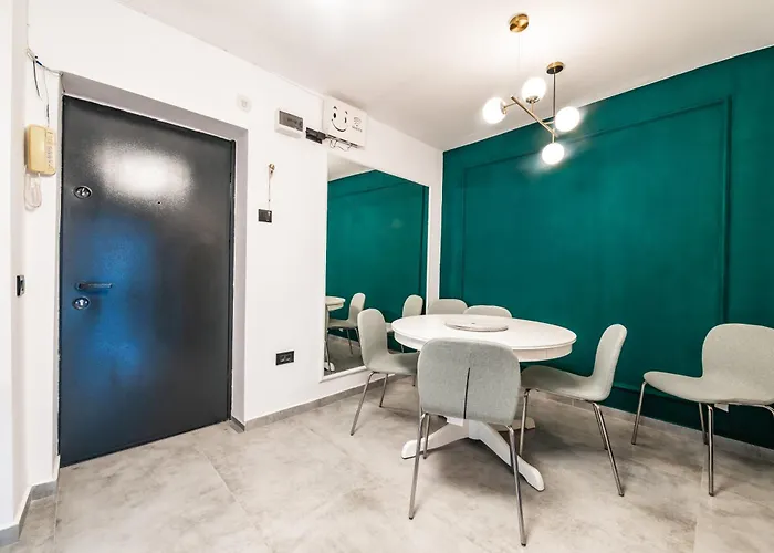 Appartement Charming Retreat - Cozy 2br Near Center Boekarest